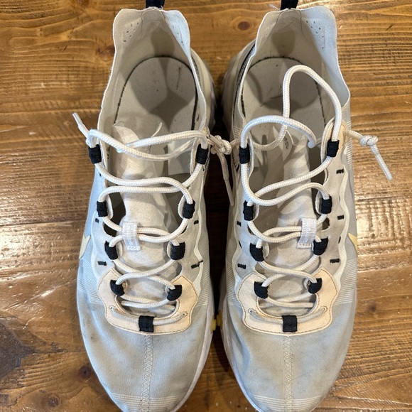 Nike React Shoes - Picture 2 of 5